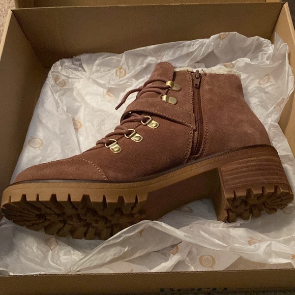 Brown lace up booties size 8.5 - Picture 3 of 11